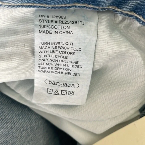 NWT Banjara High Rise Straight Leg Crop Floral Embroidered Jeans Women’s Size 7 - Picture 7 of 8